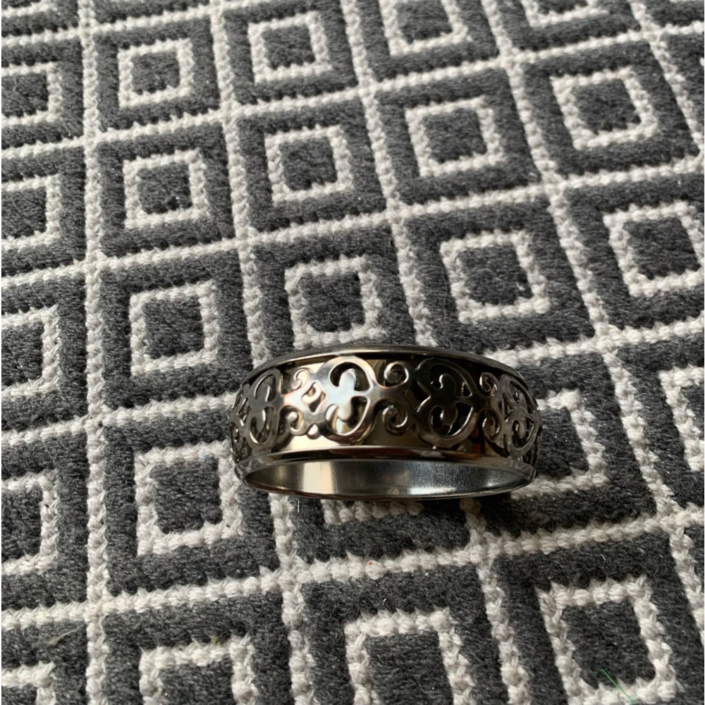 Beautiful Bracelet - Picture 2 of 3